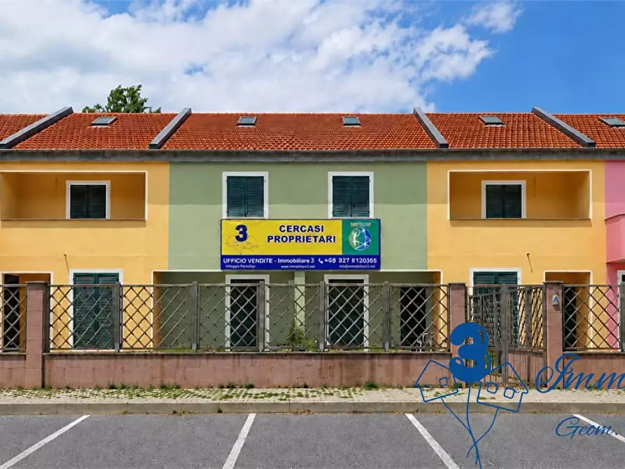 Immagine 1 di Villetta a schiera in vendita  a Villanova D'albenga