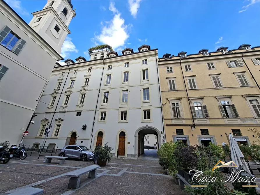 Immagine 1 di Garage in affitto  20 a Torino