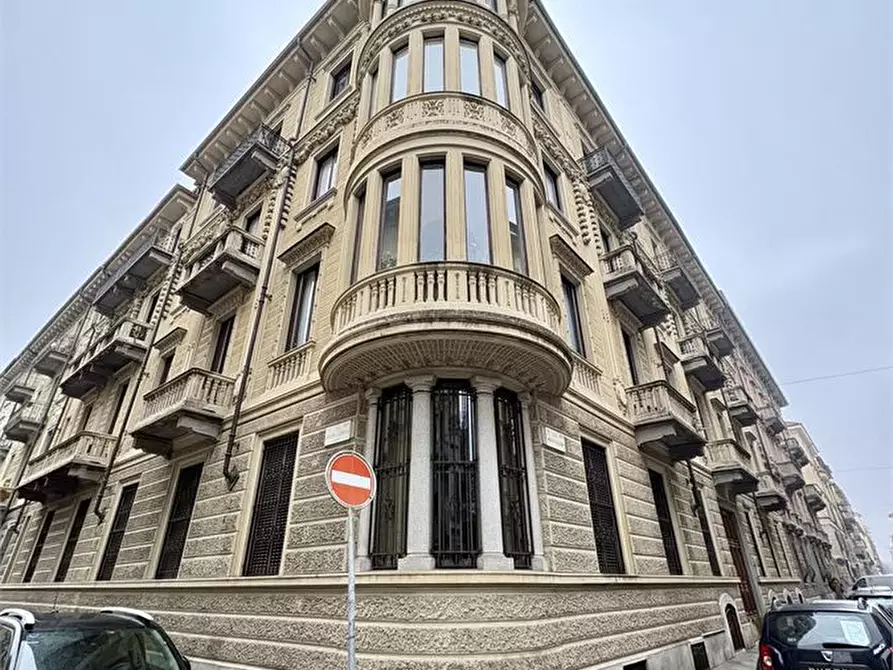 Immagine 3 di Appartamento in vendita  3 a Torino