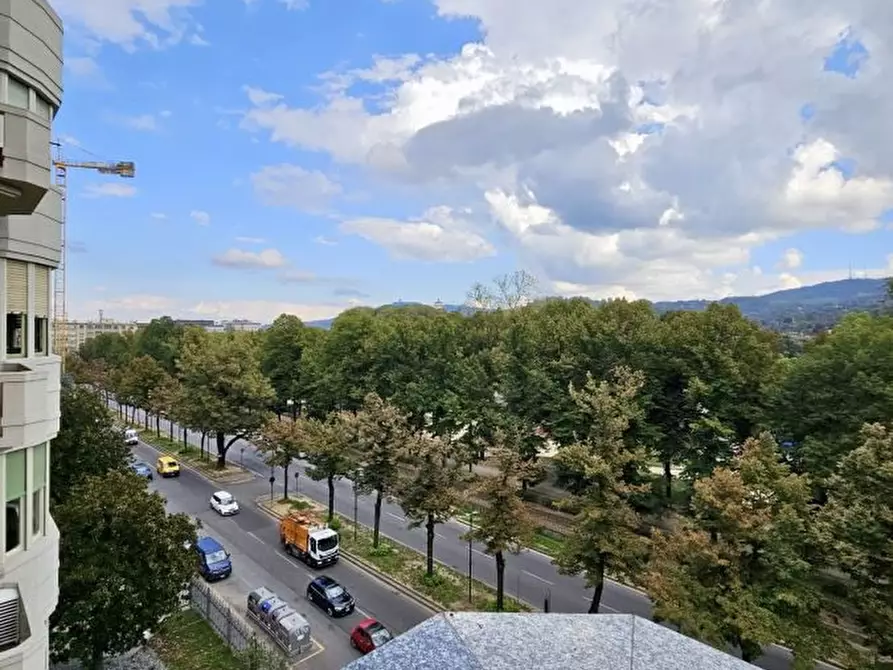 Immagine 2 di Appartamento in vendita  16 a Torino