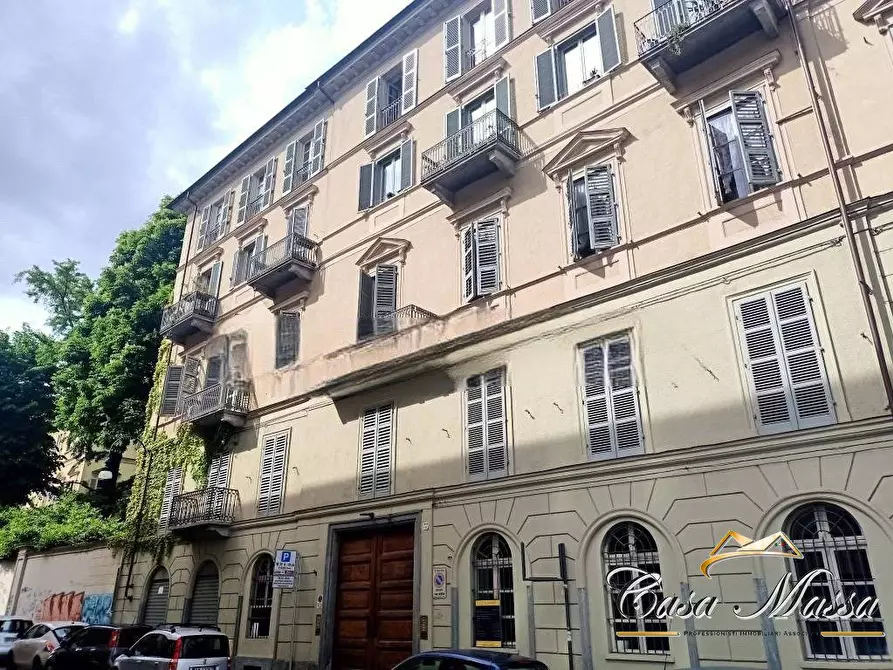 Immagine 6 di Appartamento in vendita  33 a Torino