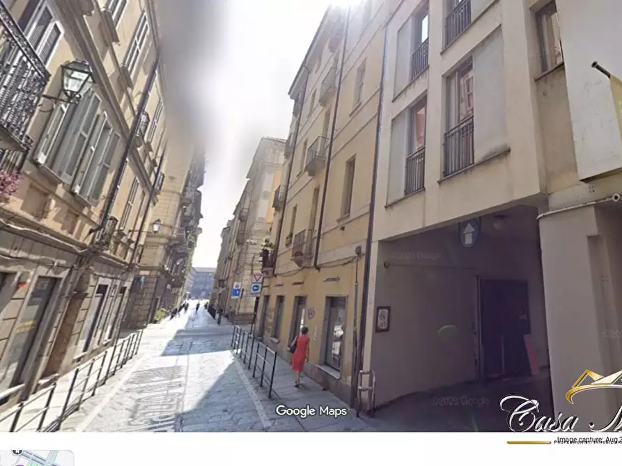 Immagine 1 di Garage in vendita  9 a Torino