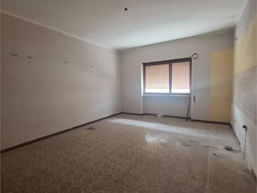 Immagine 4 di Appartamento in vendita  a Mondragone