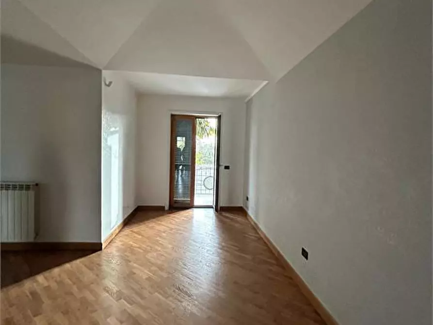 Immagine 10 di Appartamento in vendita  a Sant'arpino