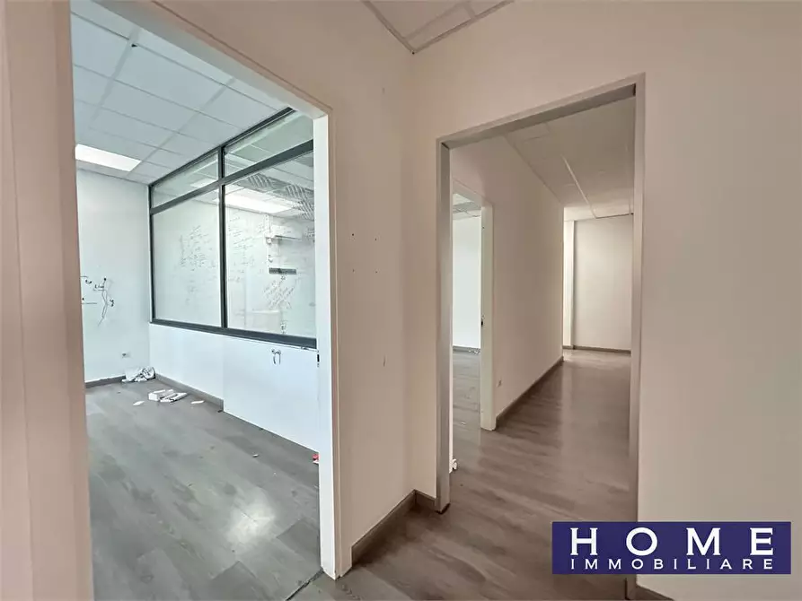 Immagine 5 di Appartamento in vendita  a Napoli