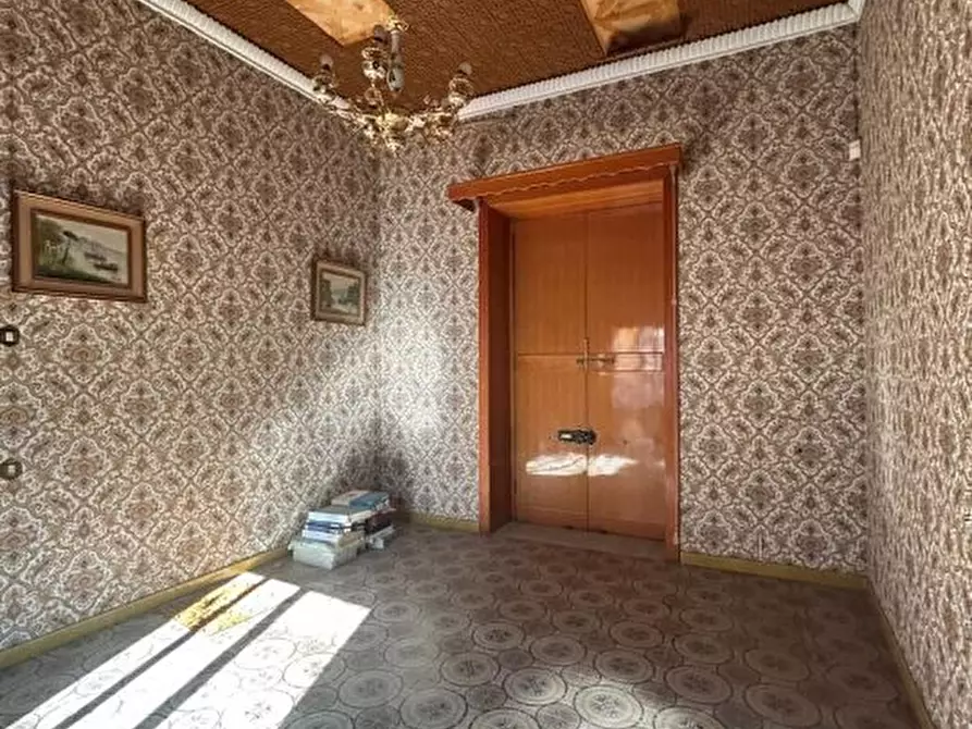 Immagine 4 di Villa in vendita  a Crispano