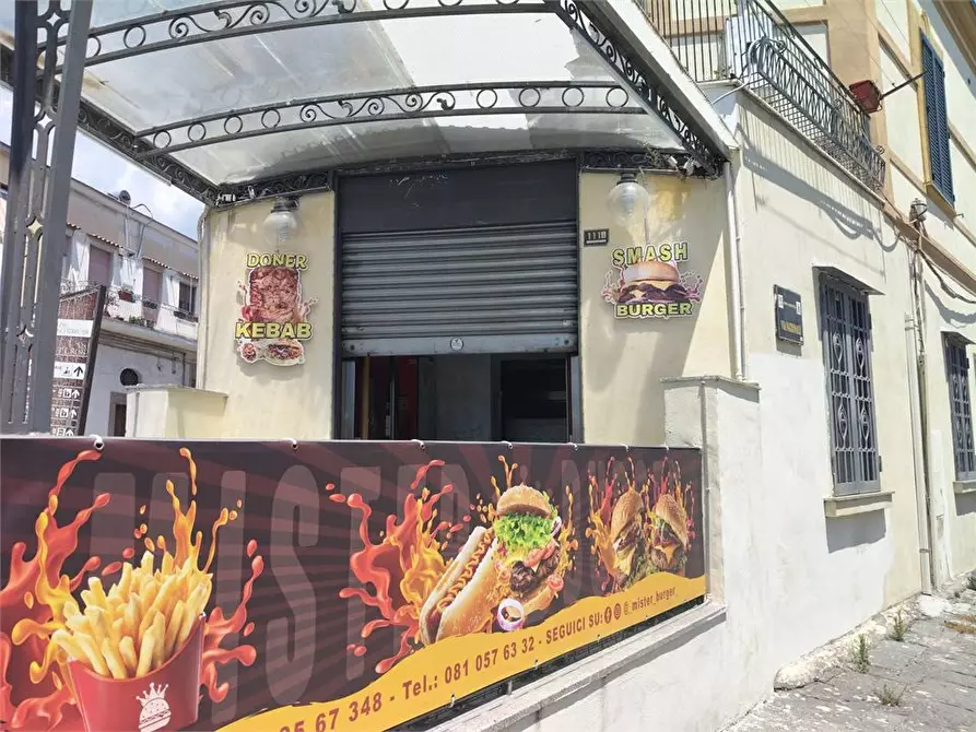 Immagine 2 di Negozio in affitto  a Boscotrecase