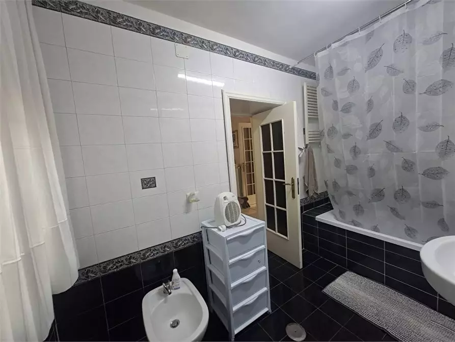 Immagine 10 di Appartamento in vendita  a Torre Annunziata