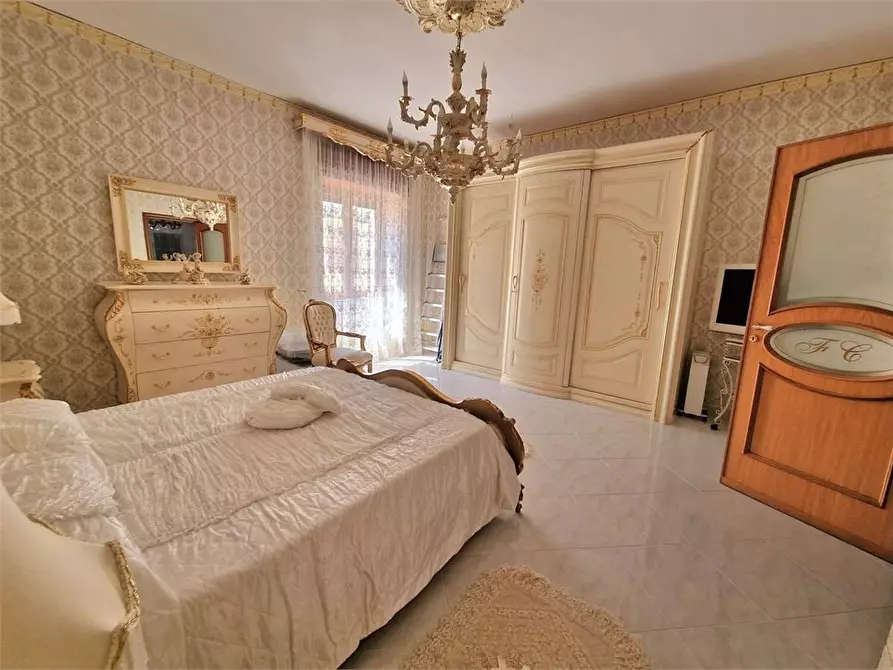 Immagine 2 di Appartamento in vendita  a Torre Annunziata