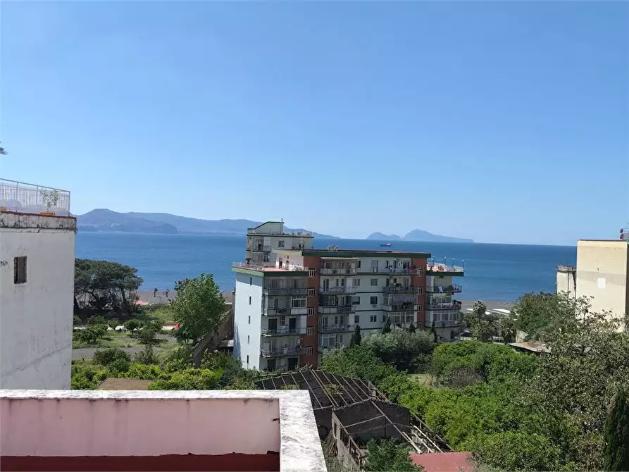 Immagine 10 di Appartamento in vendita  a Torre Annunziata