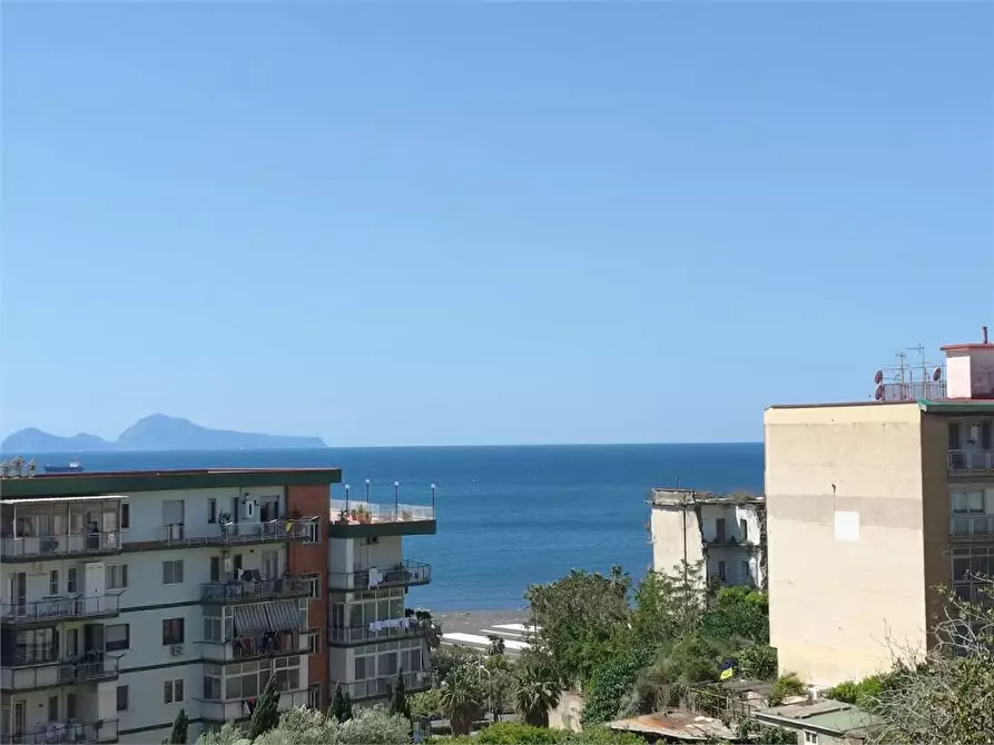 Immagine 7 di Appartamento in vendita  a Torre Annunziata