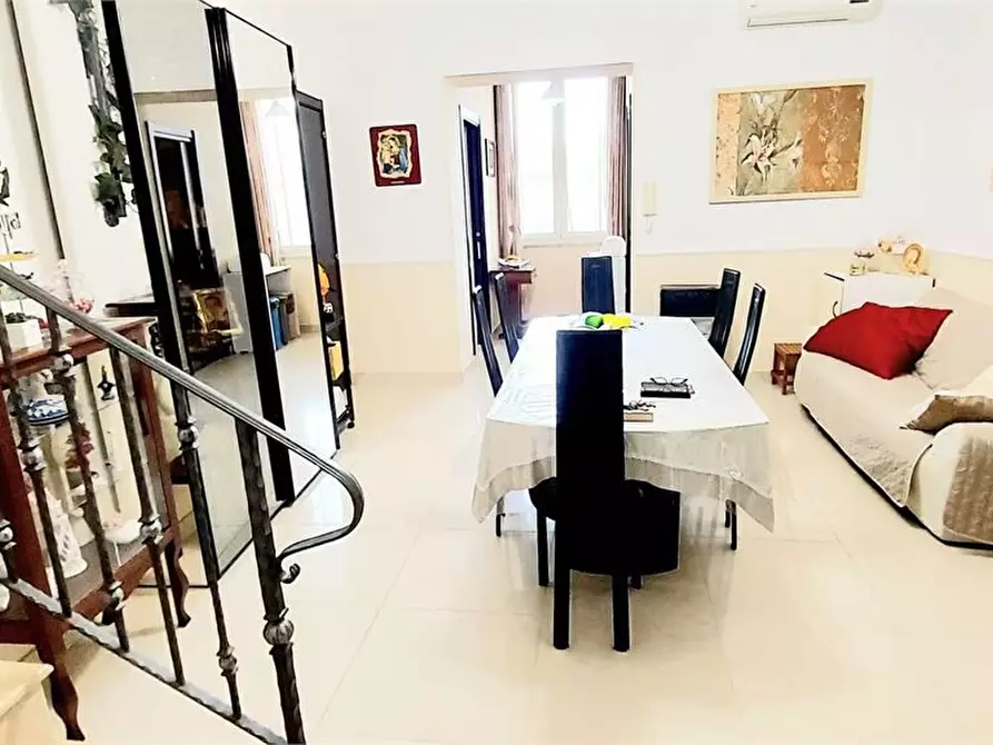 Immagine 6 di Appartamento in vendita  a Torre Annunziata