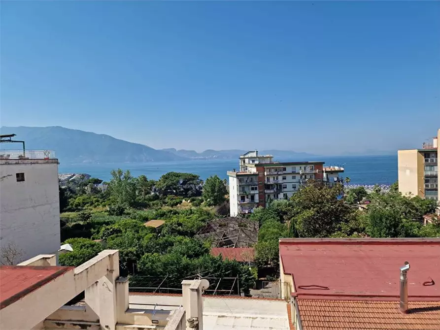 Immagine 10 di Ufficio in vendita  a Torre Annunziata