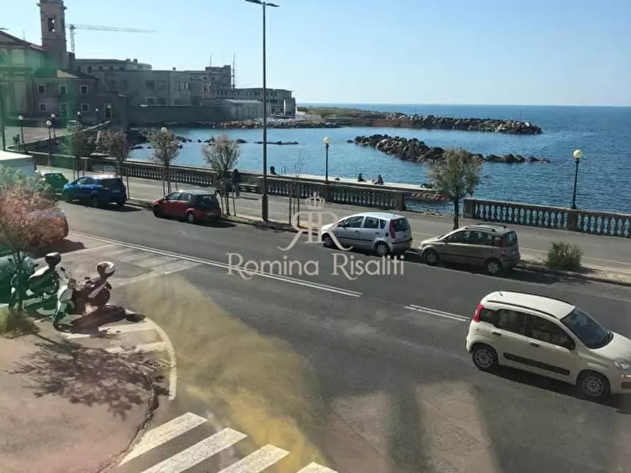 Immagine 2 di Appartamento in affitto  a Livorno