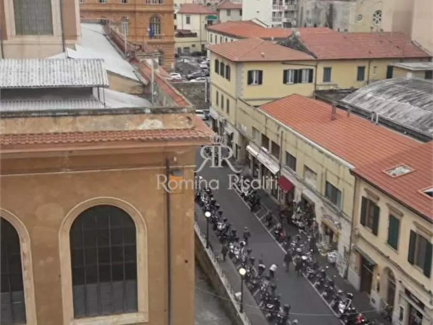 Immagine 9 di Appartamento in vendita  a Livorno