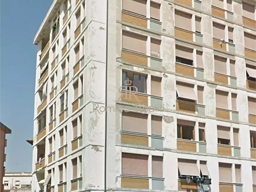 Immagine 10 di Appartamento in vendita  a Livorno