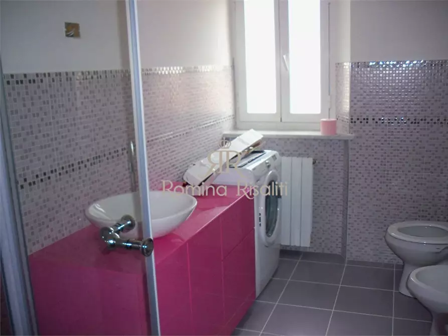 Immagine 8 di Appartamento in vendita  129 a Livorno