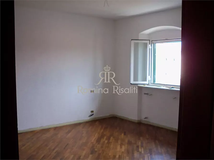 Immagine 6 di Appartamento in vendita  129 a Livorno
