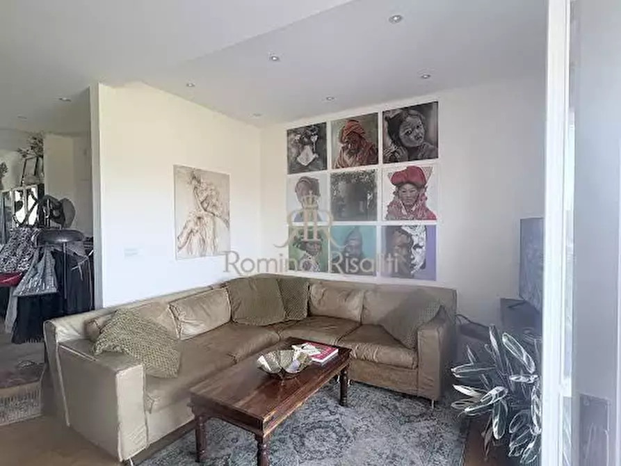 Immagine 9 di Appartamento in vendita  a Livorno