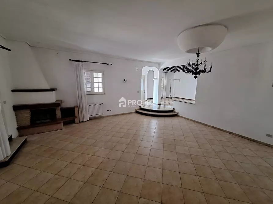 Immagine 4 di Villa in vendita  a Carini