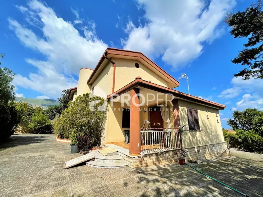 Immagine 3 di Villa in vendita  a Carini