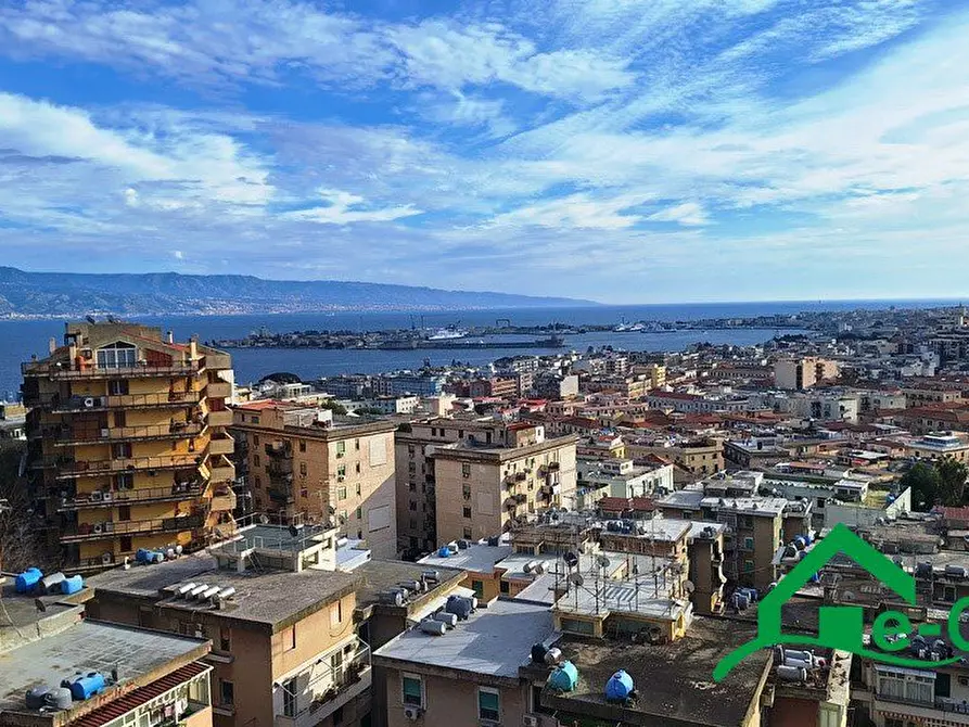 Immagine 1 di Appartamento in vendita  a Messina