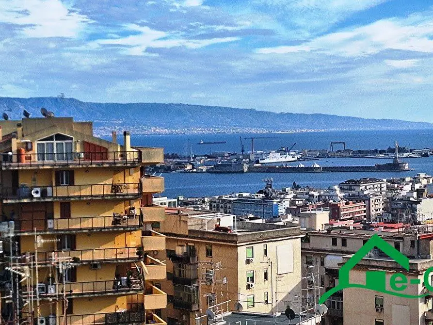 Immagine 2 di Appartamento in vendita  a Messina