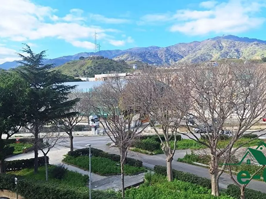 Immagine 2 di Appartamento in vendita  a Messina