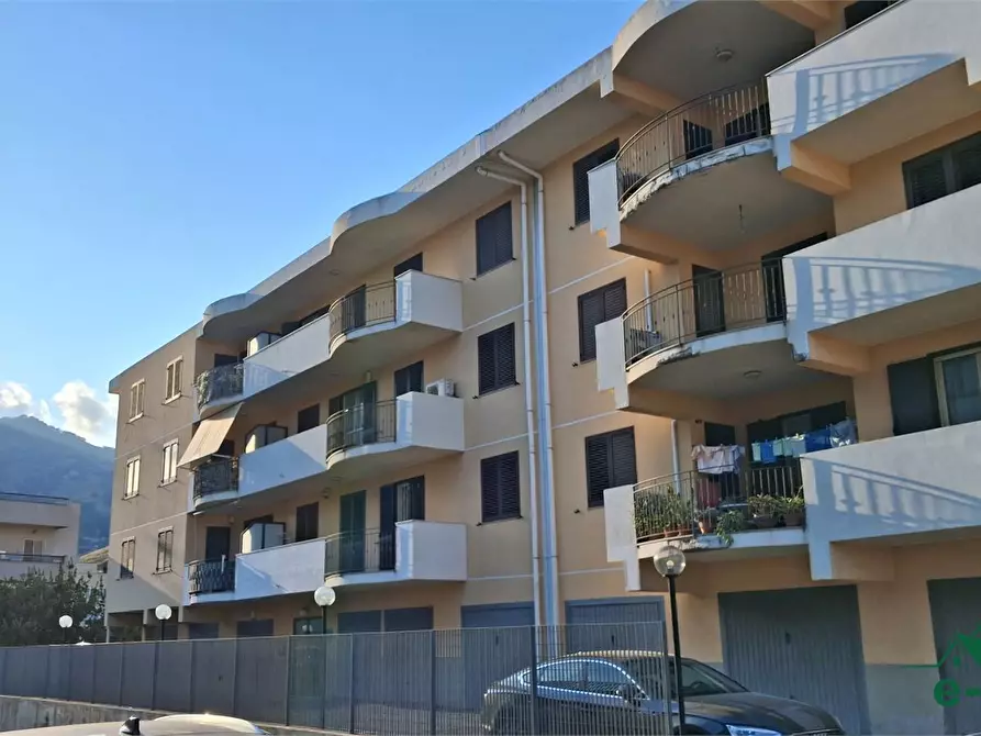Immagine 1 di Appartamento in vendita  26 a Messina
