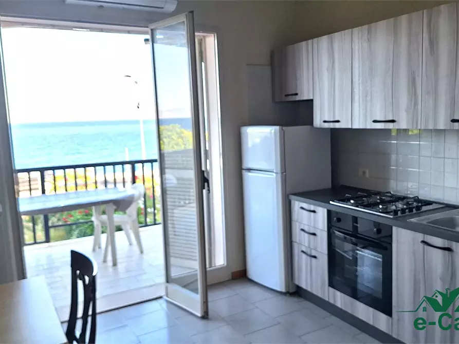 Immagine 6 di Appartamento in vendita  40 a Santa Teresa Di Riva