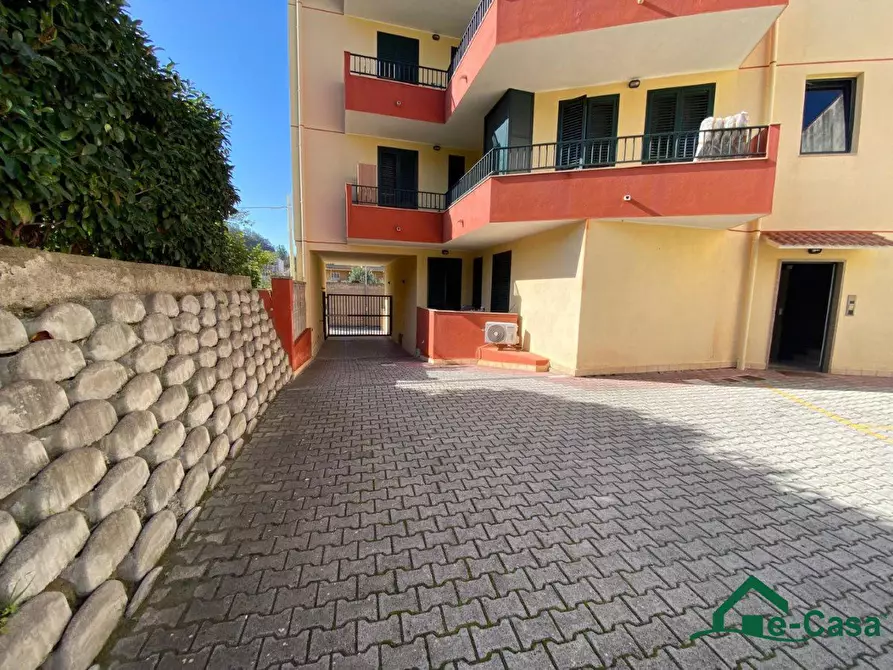Immagine 10 di Appartamento in vendita  9 a Villafranca Tirrena