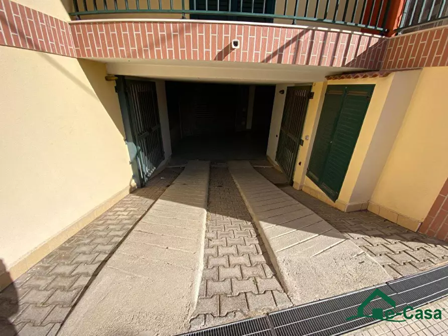 Immagine 4 di Garage in vendita  a Villafranca Tirrena