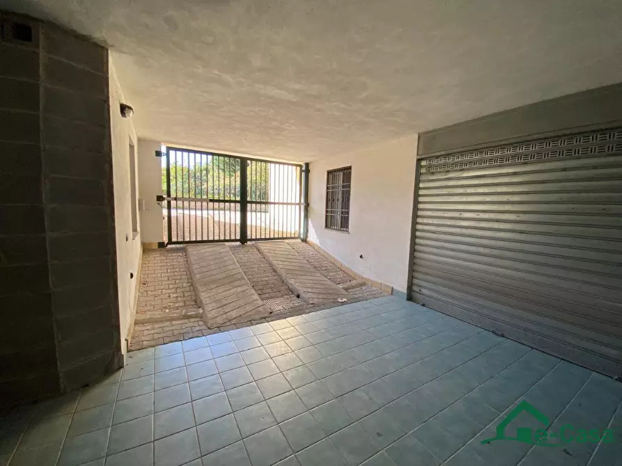 Immagine 5 di Garage in vendita  a Villafranca Tirrena