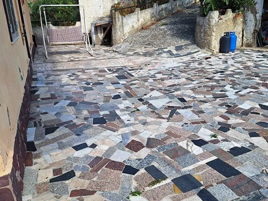 Immagine 3 di Villa in vendita  SNC a Messina