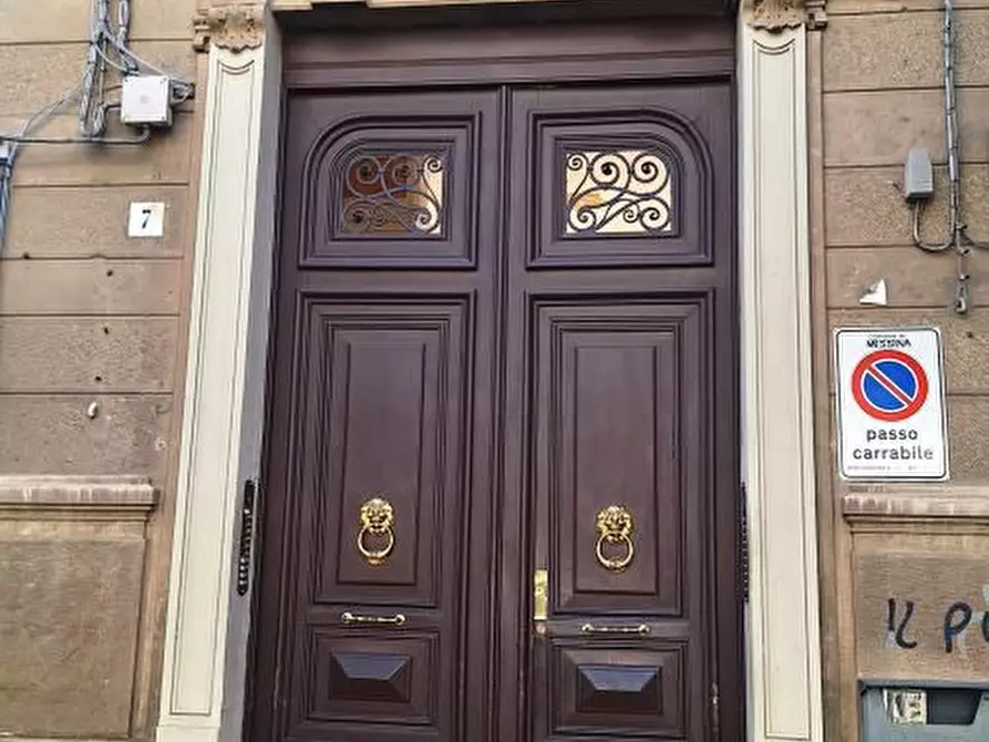 Immagine 6 di Magazzino in vendita  6 a Messina