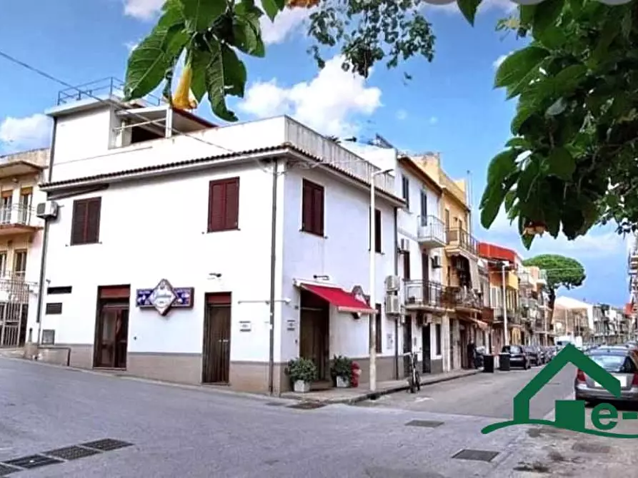 Immagine 1 di Negozio in vendita  255 a Messina