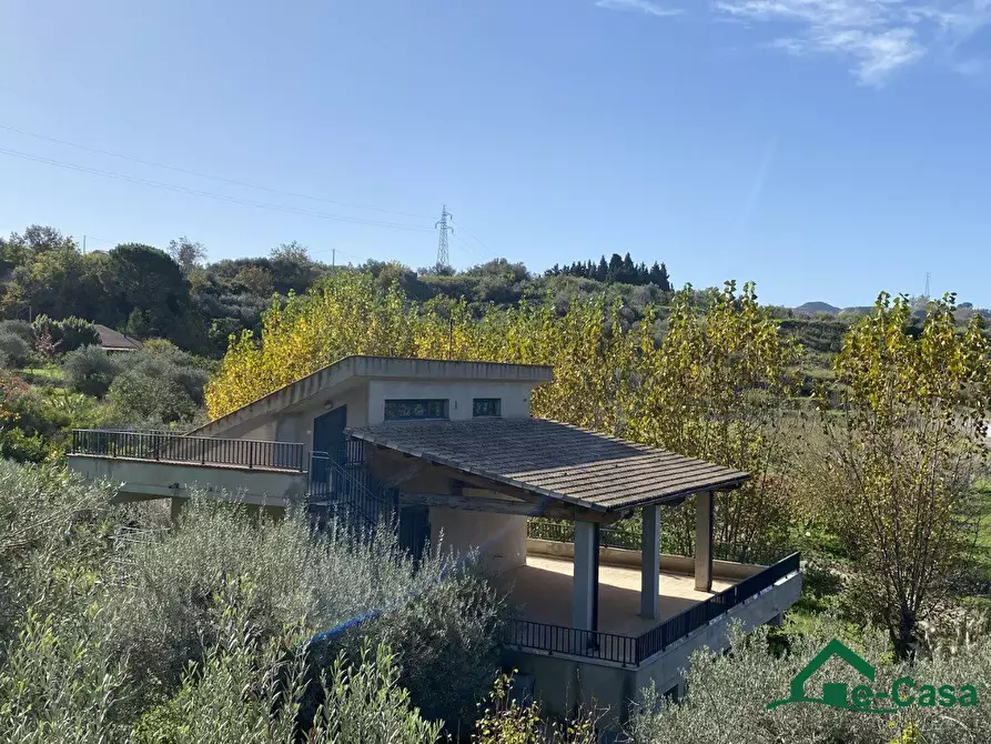 Immagine 1 di Villa in vendita  Snc a Saponara