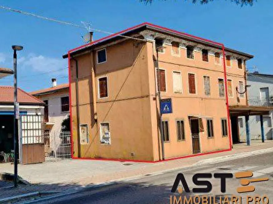 Immagine 1 di Villa in vendita  23 a Bolzano Vicentino