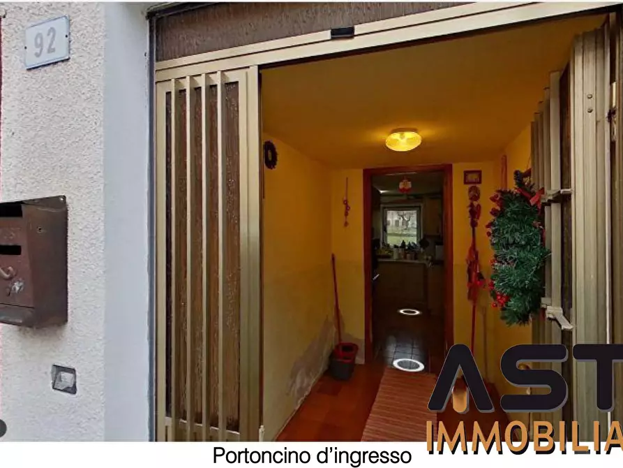 Immagine 6 di Casa semindipendente in vendita  92 a Carrè