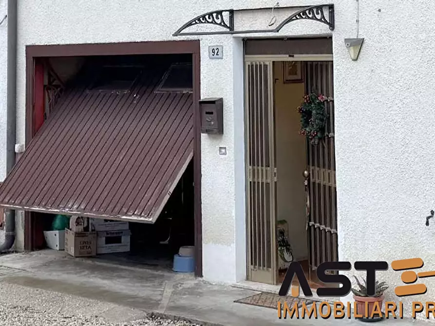 Immagine 9 di Casa semindipendente in vendita  92 a Carrè