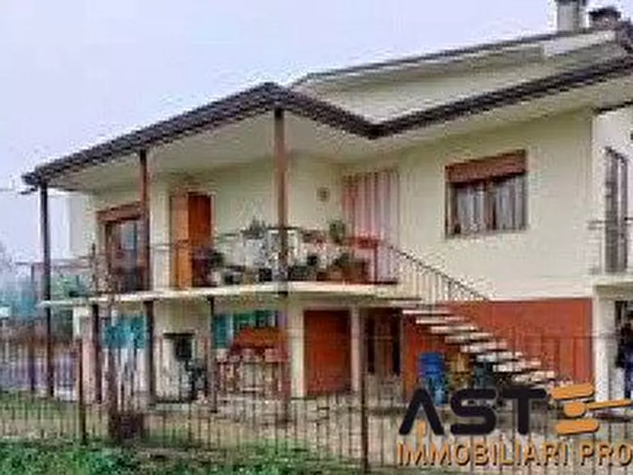 Immagine 1 di Villa in vendita  20 a Treviso