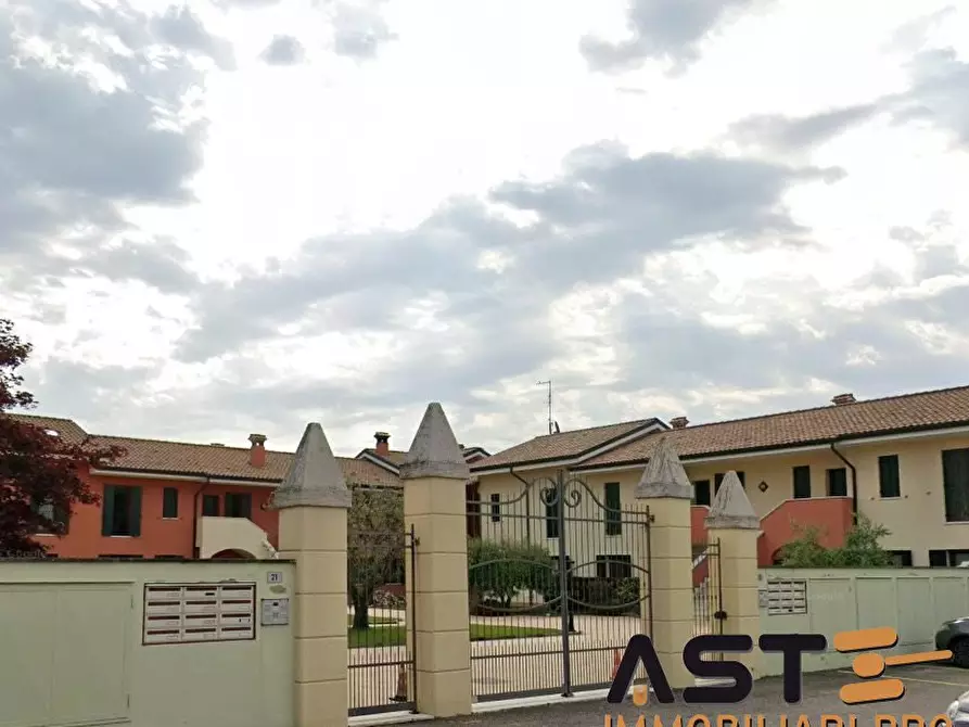 Immagine 1 di Appartamento in vendita  23 a Bussolengo