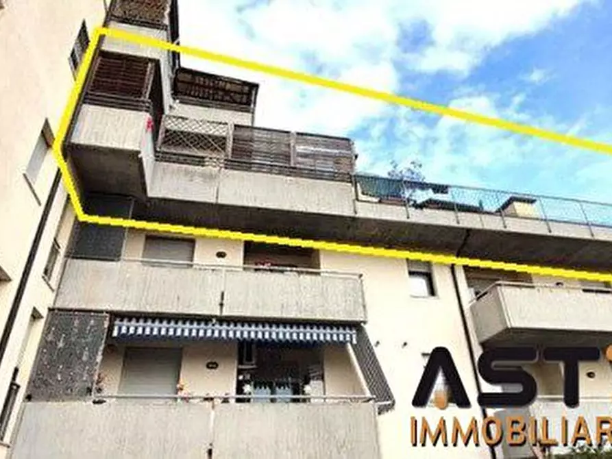 Immagine 1 di Appartamento in vendita  220 a Vicenza