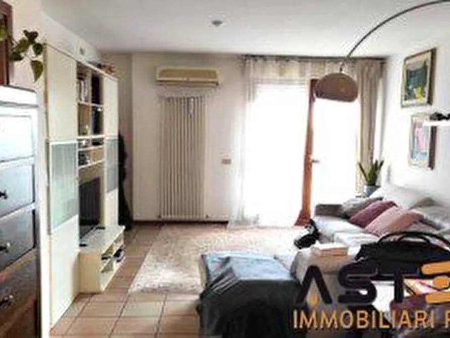 Immagine 3 di Appartamento in vendita  220 a Vicenza