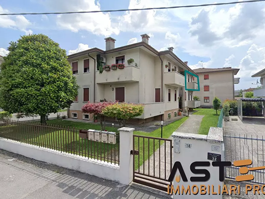 Immagine 1 di Appartamento in vendita  34 a Camisano Vicentino