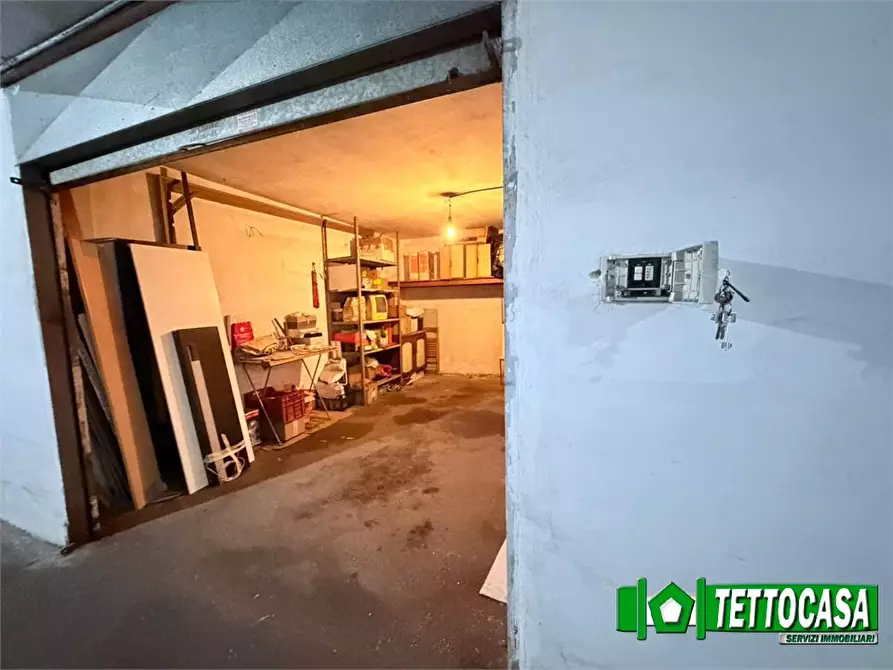 Immagine 3 di Garage in vendita  a Marigliano