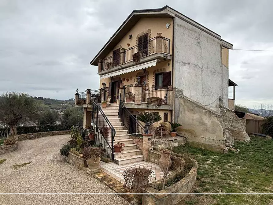 Immagine 2 di Appartamento in vendita  a Penna Sant'andrea