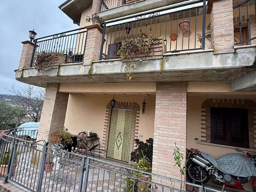 Immagine 1 di Appartamento in vendita  a Penna Sant'andrea
