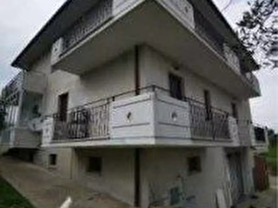 Immagine 3 di Appartamento in vendita  20 a Civitella Del Tronto