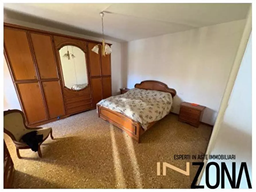 Immagine 5 di Appartamento in vendita  41 a L'aquila